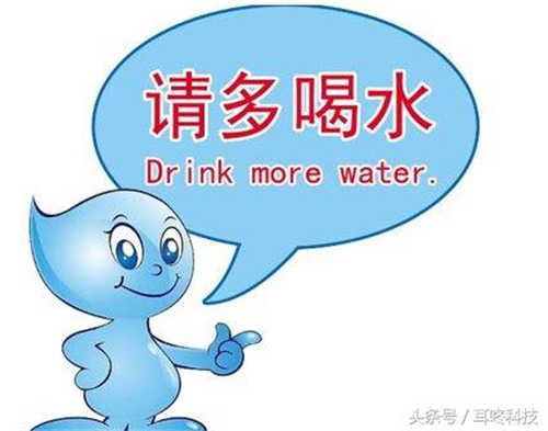 饮水机里面的水真的健康吗？你不懂清理 还不如不用！