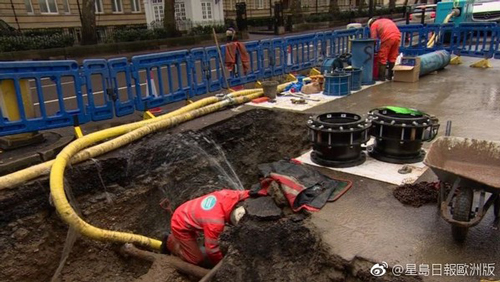 伦敦供水管道爆裂闹水荒：商店里所有瓶装水销售一空