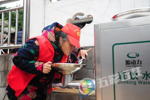 石柱县城安装6台公共直饮水机方便市民生活