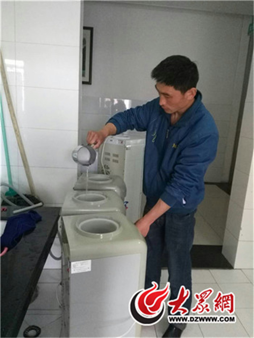 济南艺术学校全面开展饮水机消毒工作 严把饮水入口关