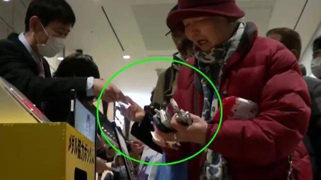 东奥会用“垃圾”做奖牌 背后牵出大问题 