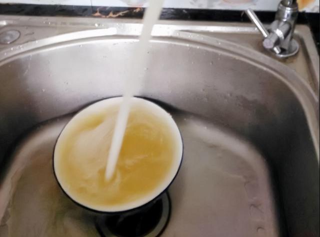 下乡推销净水器 为什么不少人上当？揭秘净水背后骗局的真相