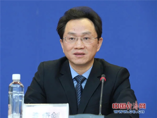 李奇剑：桶装水铜绿假单胞菌问题相对严重