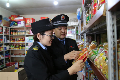 内蒙古自治区食药监局：饮用纯净水问题多