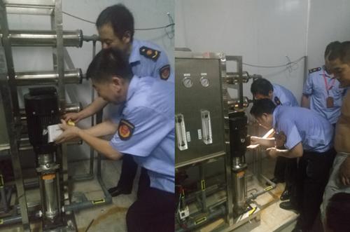 万年县市管局严厉打击桶装水无证生产行为