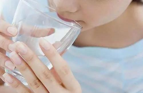 现在的水里有什么？你还差一台净水器