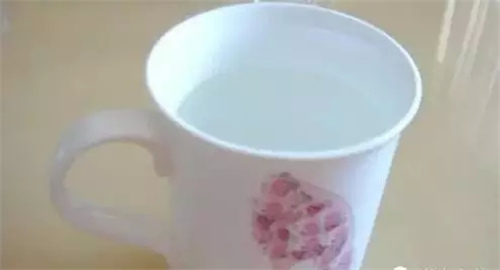 健康饮水 | 早上第一杯水喝什么