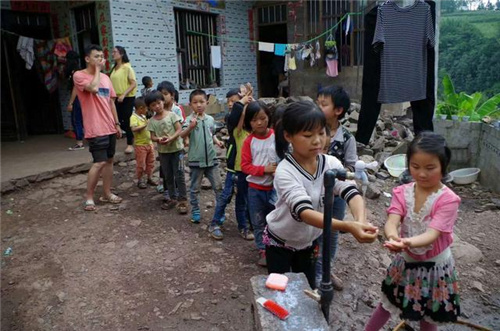 与爱为伍、责任先行 沁园净水守护偏远地区儿童饮水健康