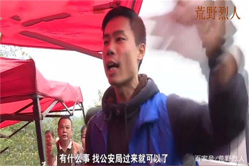 净水器下乡给村民送“福利” 被村民当场揭穿 销售：你要砸场？