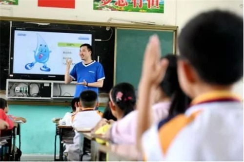 浩泽链家携手践行净水公益 农村小学喝上放心直饮水