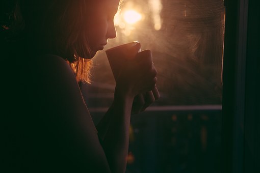 多喝水可以预防胆结石吗