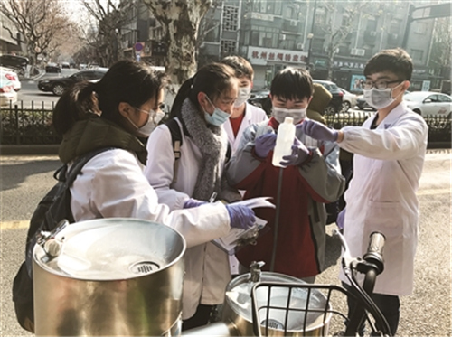 未来还将增加保洁力度 爱护直饮水设备 关键靠大家自觉