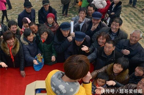 在农村有人上门卖净水器 要留心 很可能是骗局