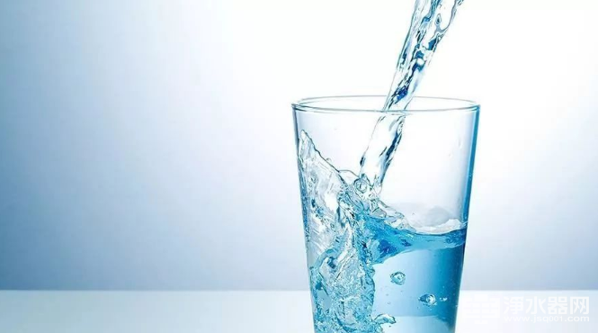 净水器：戒不掉奶茶 但日常补充人体水分还得是喝水
