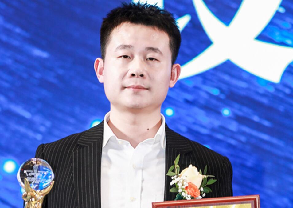 怡口荣获2022年中国健康环境电器产业峰会设计师推荐品牌奖