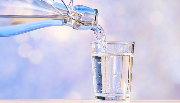 长期饮用含偏硅酸矿泉水有什么好处？