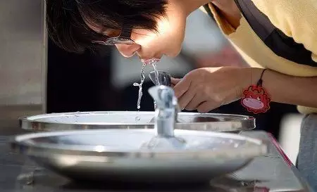 病不起啊！越没钱越该重视健康饮水…