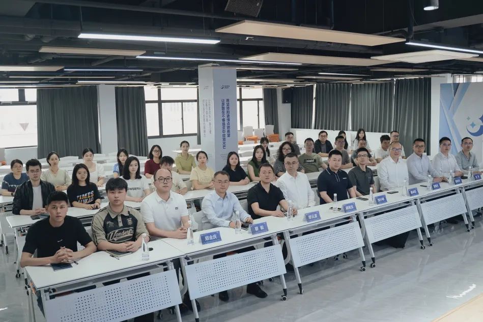 战略协议正式签署｜共同打造“AI智能诊断+中医养生茶饮”生态新纪元！