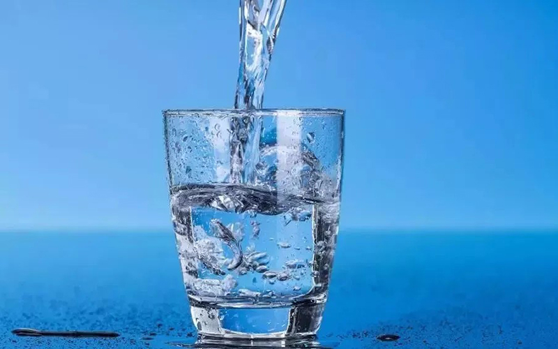 颠覆认知！胃“偏爱”凉水？夏天喝水攻略→
