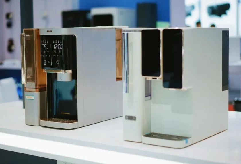 聚倍水科技新品矩阵引爆上海水展全场 AI现萃开创中国潮饮未来！