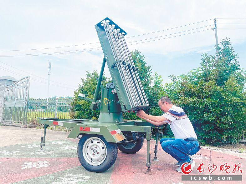 火箭如何“向天索水”？记者走进人工增雨作业点一探究竟