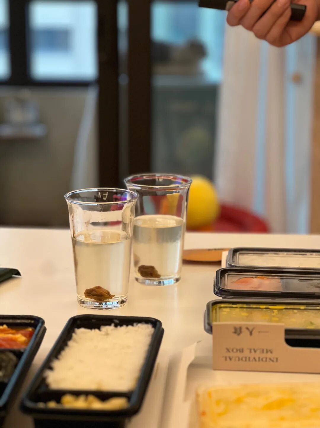 吃饭时喝水＝稀释胃液、影响消化？做好这一点就没问题