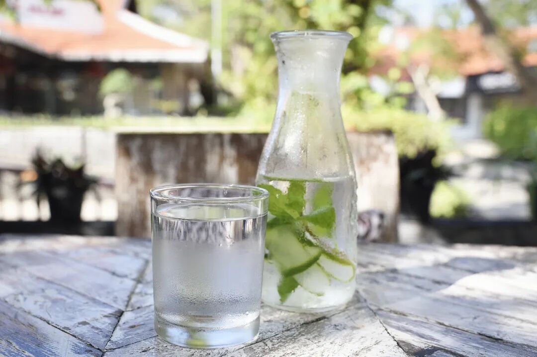 颠覆认知！饭前喝水不仅不伤胃，还能减肥、降糖