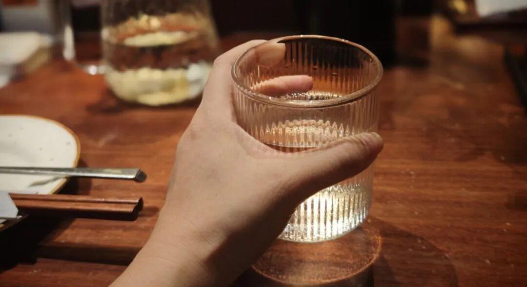 喝水就是最简单的“养生方”！身体“喊渴”的5个信号